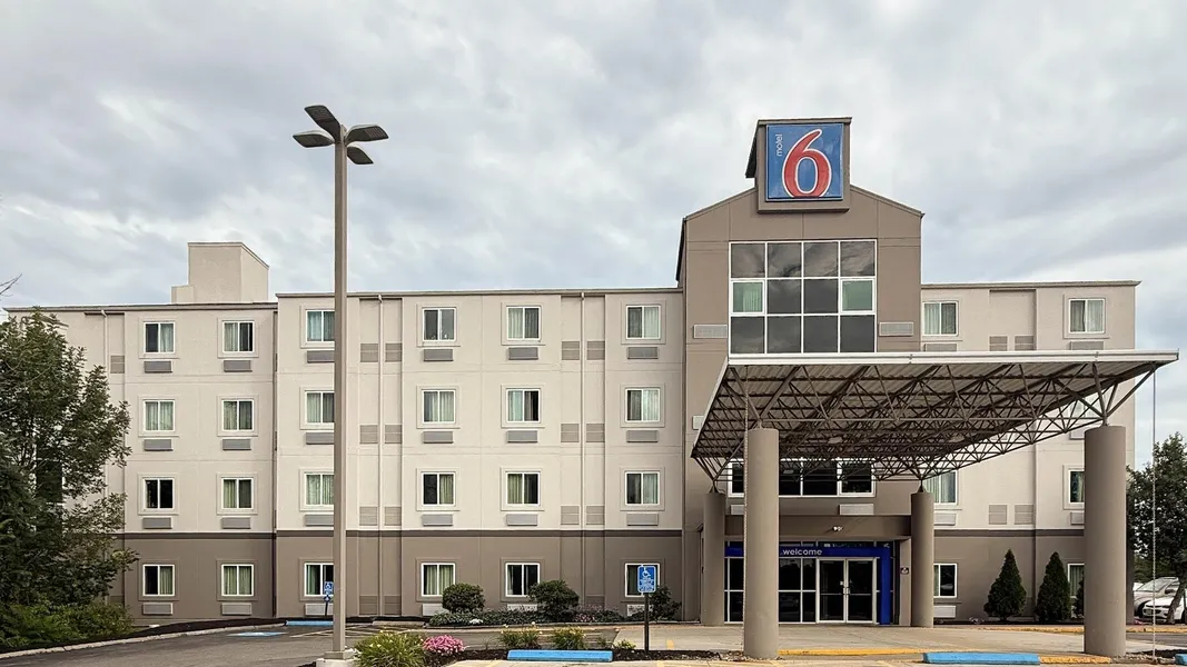 Motel 6 Portsmouth, NH hotel detail image 2