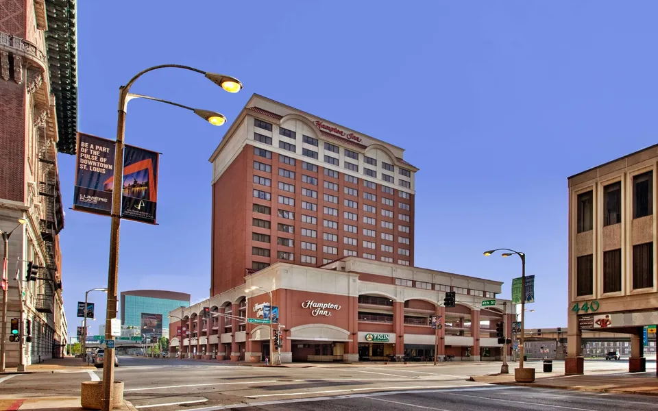 Hampton Inn St. Louis-Downtown (At the Gateway Arch) hotel detail image 2