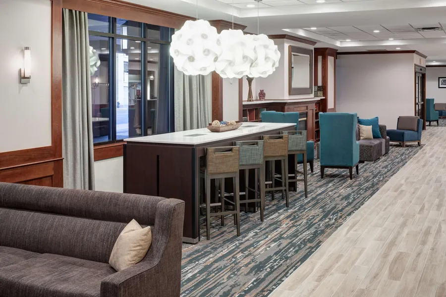 Hampton Inn St. Louis-Downtown (At the Gateway Arch) hotel detail image 6