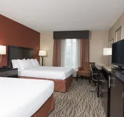 Holiday Inn Express Hotel & Suites Grand Rapids-North by IHG hotel detail image 5