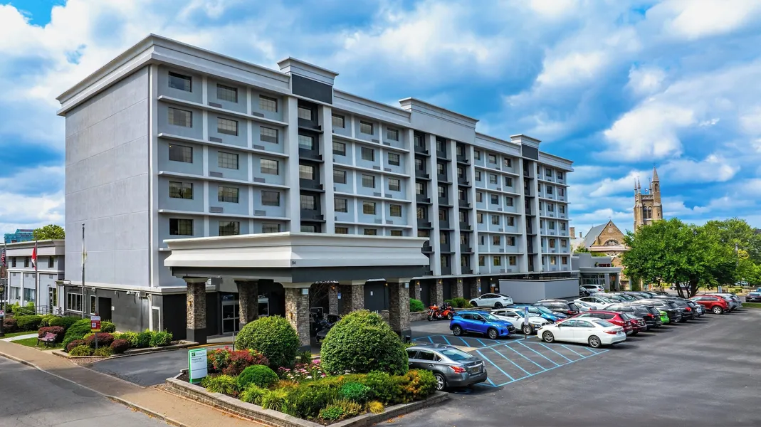 Holiday Inn Niagara Falls State Park Entry by IHG hotel detail image 2