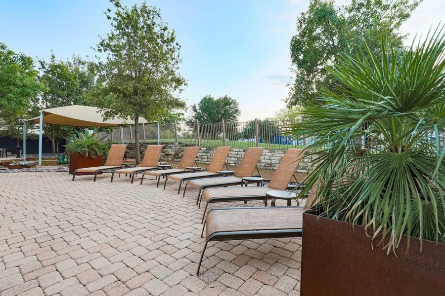 Courtyard by Marriott Austin Airport hotel detail image 2