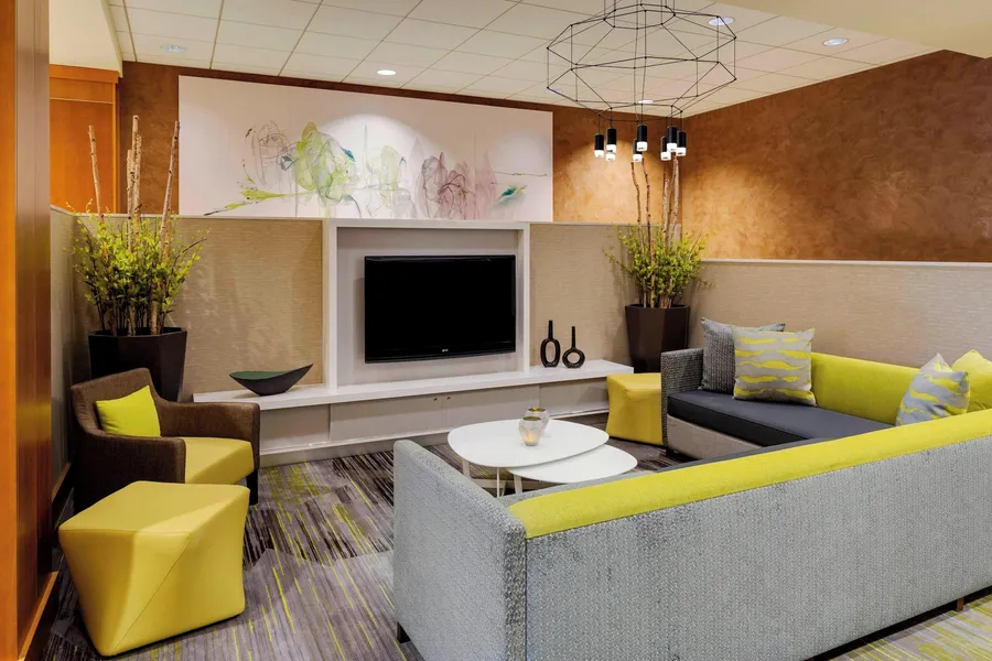Courtyard by Marriott Boston Logan Airport hotel detail image 6