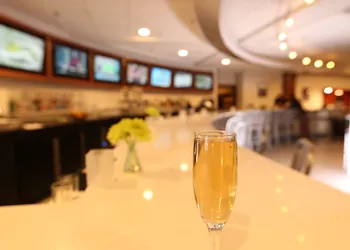 Radisson Hotel Madison hotel thumbnail 7