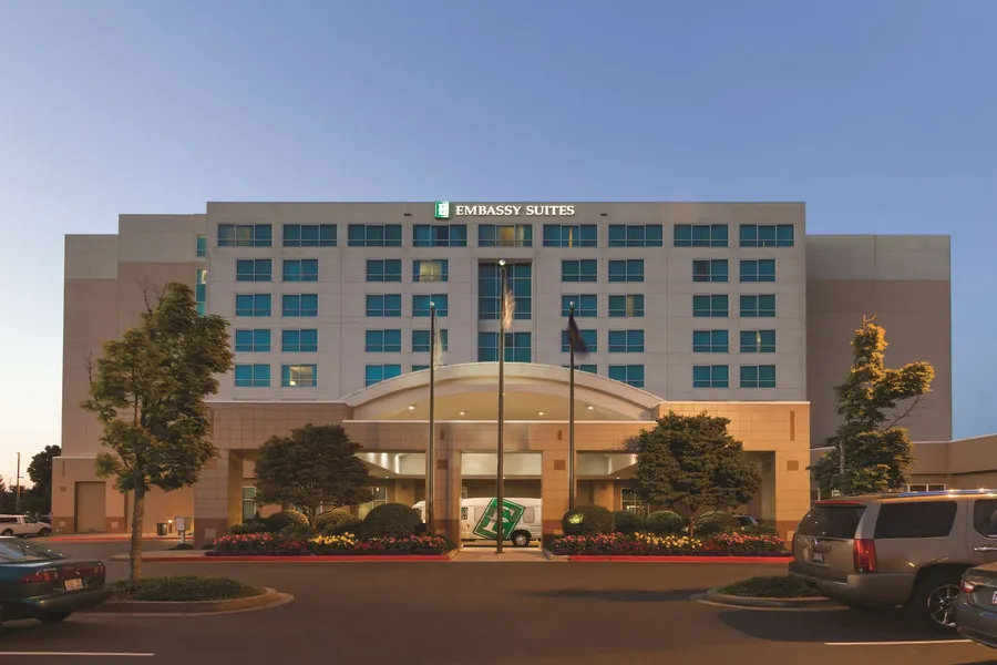 Embassy Suites by Hilton Portland Airport hotel detail image 2