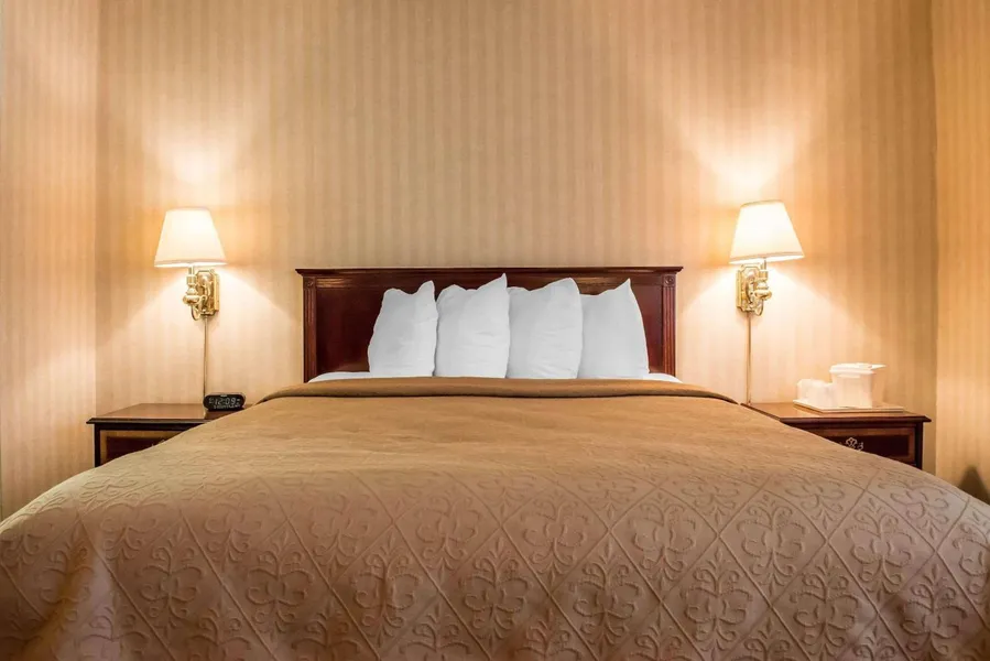 Quality Inn Pittsburgh Airport hotel detail image 6