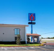 Motel 6 Euless, TX - DFW West hotel detail image 3