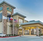 La Quinta Inn & Suites by Wyndham Rockport - Fulton hotel detail image 3