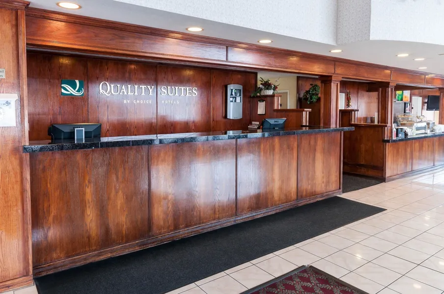 Quality Suites Albuquerque Airport hotel detail image 2