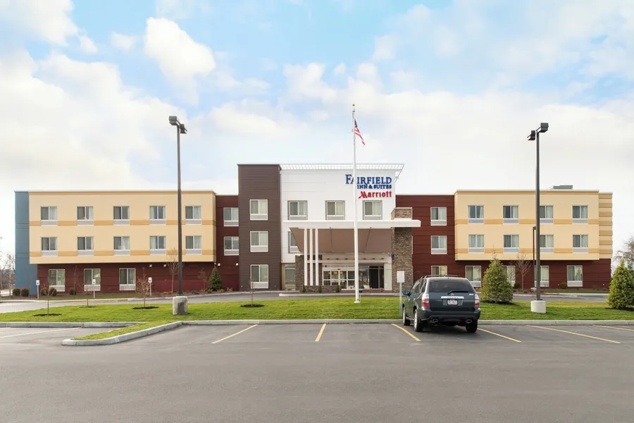 Fairfield Inn & Suites Utica hotel detail image 2