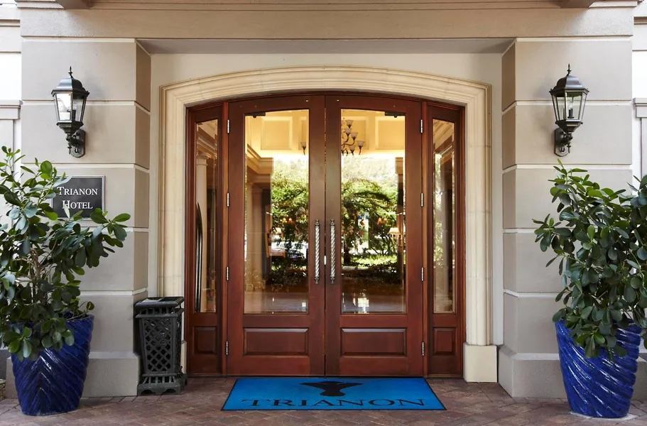 Trianon Bonita Bay hotel detail image 6