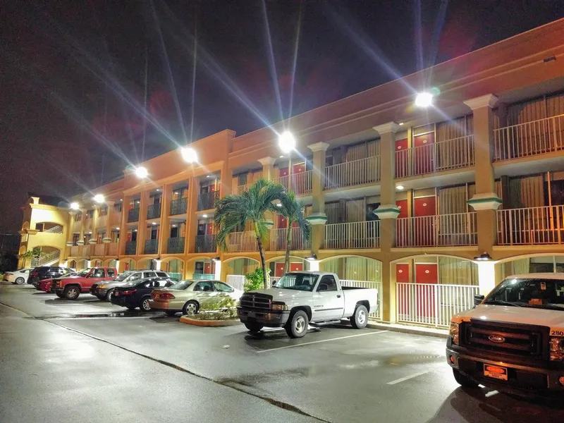 Red Carpet Inn Airport and Cruise Port Hotel Fort Lauderdale hotel detail image 2