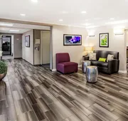 La Quinta Inn & Suites by Wyndham Houston Baytown East hotel detail image 5