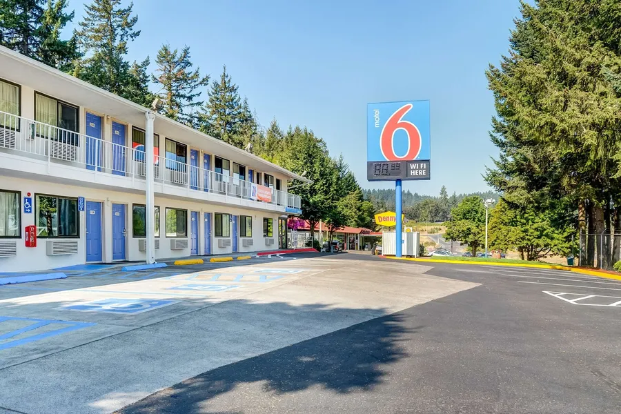 Motel 6 Eugene, OR - South Springfield hotel detail image 2