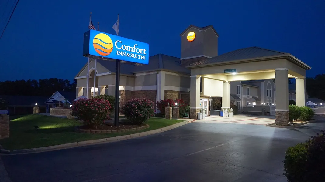 Comfort Inn & Suites Greenwood near University hotel detail image 2