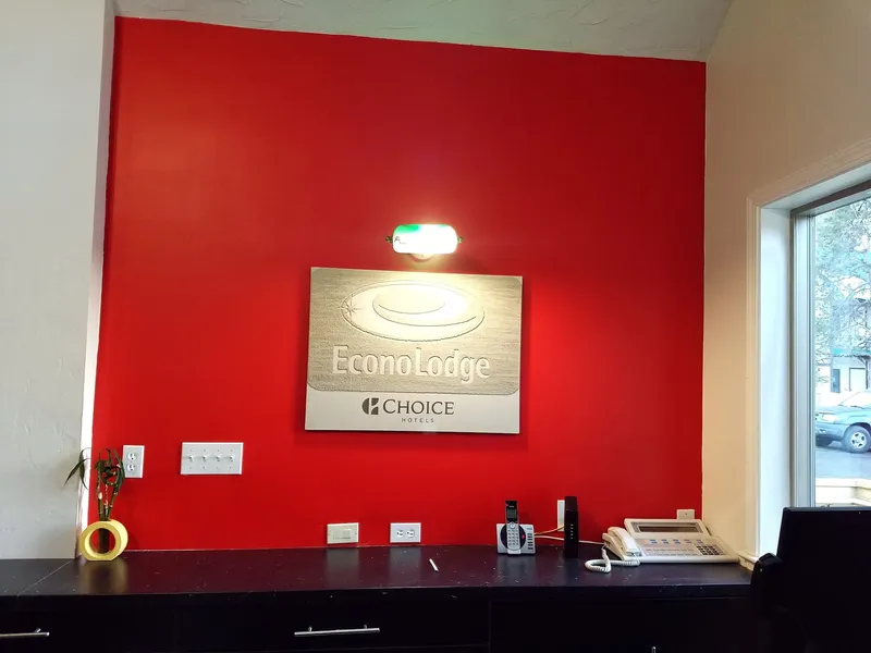 Econo Lodge Inn & Suites Heavenly Village Area hotel detail image 6