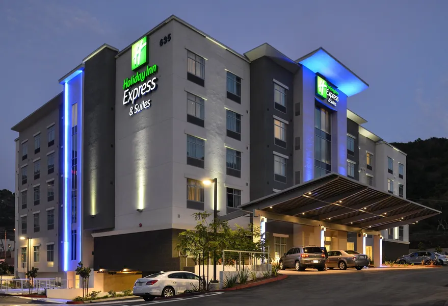 Holiday Inn Express & Suites San Diego - Mission Valley by IHG hotel detail image 2