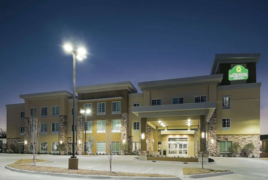 La Quinta Inn & Suites by Wyndham Fort Worth West - I-30 hotel detail image 2