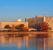 Kansas City Airport Marriott hotel detail image 3
