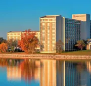 Kansas City Airport Marriott hotel detail image 5