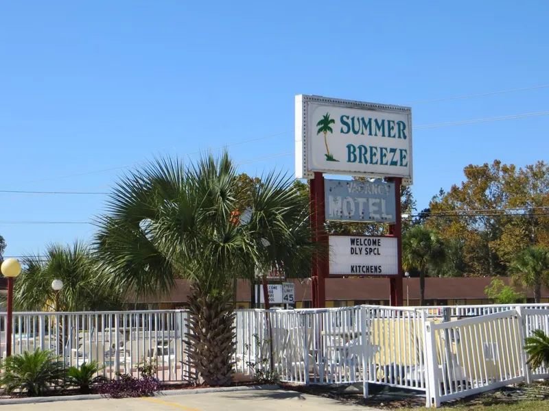Summer Breeze Motel hotel detail image 6