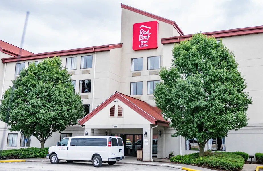 Red Roof Inn & Suites Indianapolis Airport hotel detail image 6