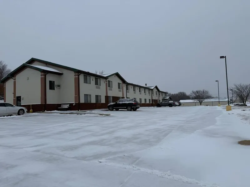 Cassville Four seasons inn & suits hotel detail image 2