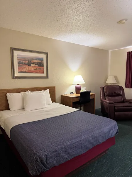 Cassville Four seasons inn & suits hotel detail image 6