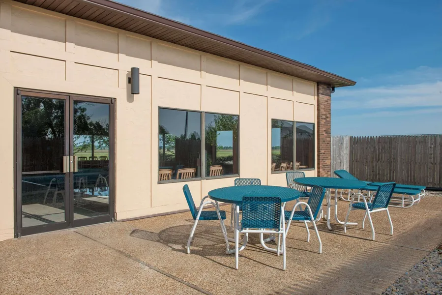 Days Inn by Wyndham Pontoon Beach hotel detail image 2