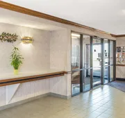 Days Inn by Wyndham Pontoon Beach hotel detail image 3