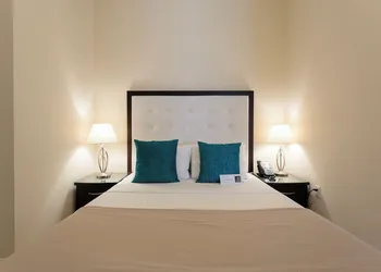 Westover Arms Hotel hotel thumbnail 8