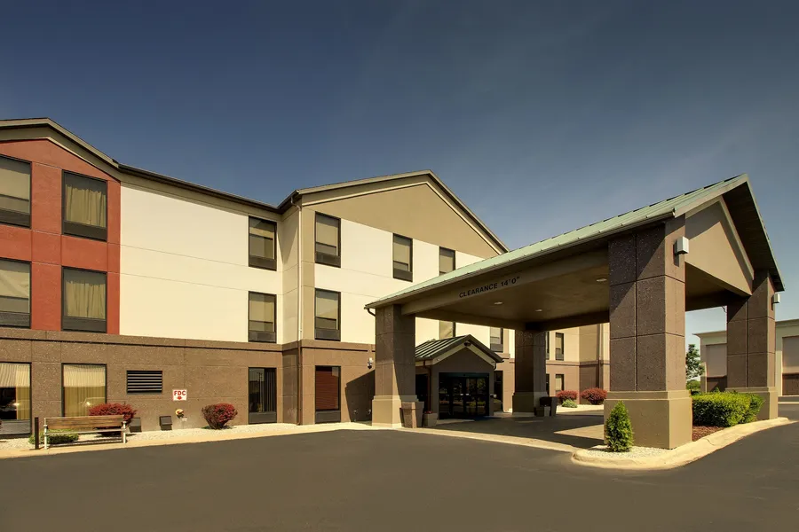 Holiday Inn Express & Suites Lebanon by IHG hotel detail image 2