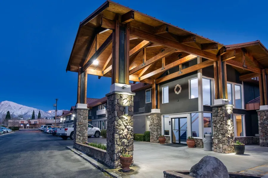 Cielo Hotel Bishop-Mammoth, an Ascend Collection Hotel hotel detail image 6