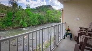Best Western Plus River Escape Inn & Suites hotel detail image 2