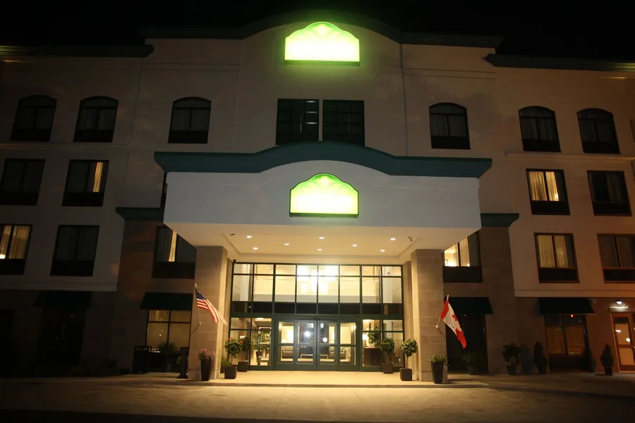 Wingate By Wyndham Niagara Falls hotel detail image 2