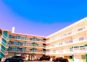 Chateau Mar Beach Resort hotel thumbnail 2