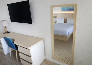 Chateau Mar Beach Resort hotel thumbnail 8