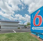 Motel 6 Norcross, GA - Atlanta Northeast hotel detail image 3