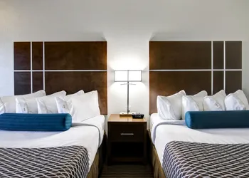 Martensville Canalta hotel thumbnail 8