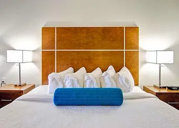 Martensville Canalta hotel thumbnail 7