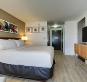 Holiday Inn & Suites Peoria At Grand Prairie by IHG hotel detail image 7
