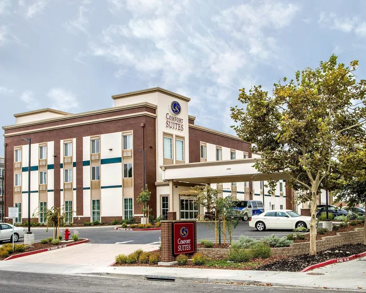 Comfort Suites Woodland - Sacramento Airport hotel detail image 2