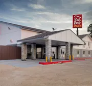 Red Roof Inn PLUS+ Huntsville hotel detail image 3