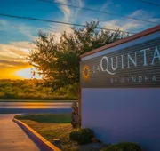 La Quinta Inn & Suites by Wyndham Karnes City - Kenedy hotel detail image 4