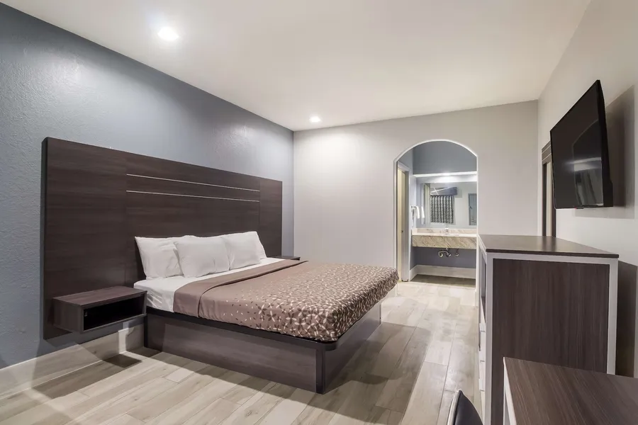 Americas Best Value Platinum Inn & Suites hotel detail image 6