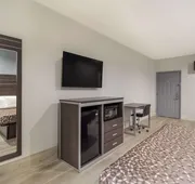 Americas Best Value Platinum Inn & Suites hotel detail image 7