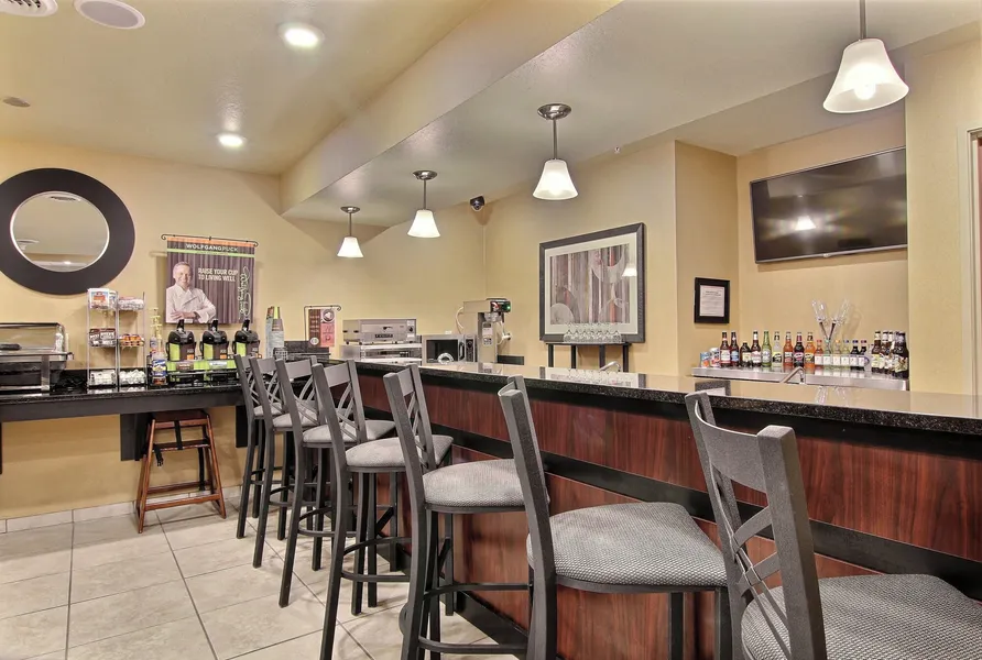 Cobblestone Inn & Suites - Linton hotel detail image 6