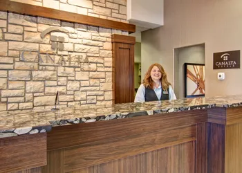 Lac La Biche Canalta hotel thumbnail 2