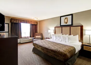 Lac La Biche Canalta hotel thumbnail 6
