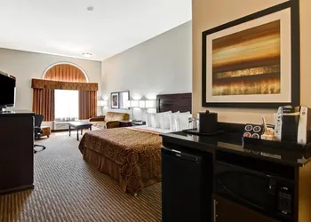 Moosomin Canalta hotel thumbnail 8